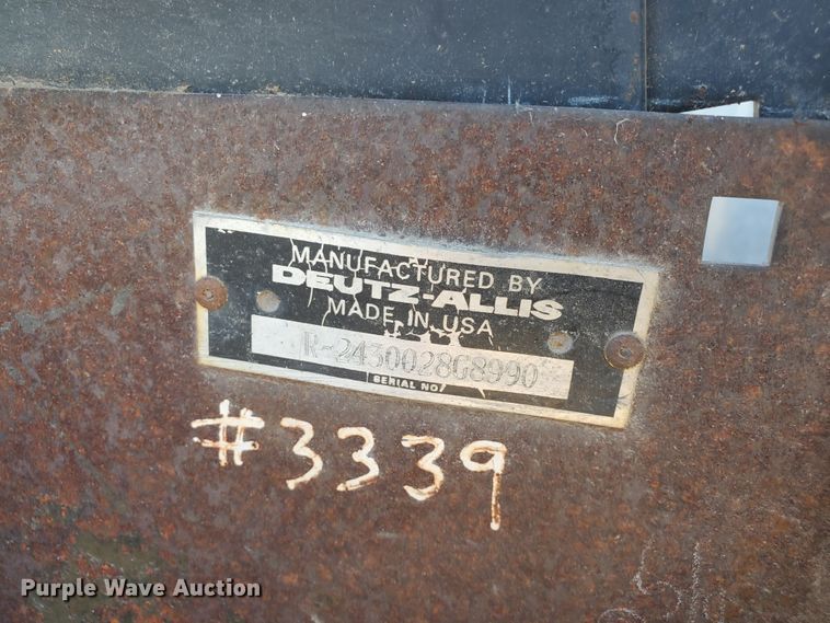 image for item DF7551 Deutz Allis sunflower rigid head