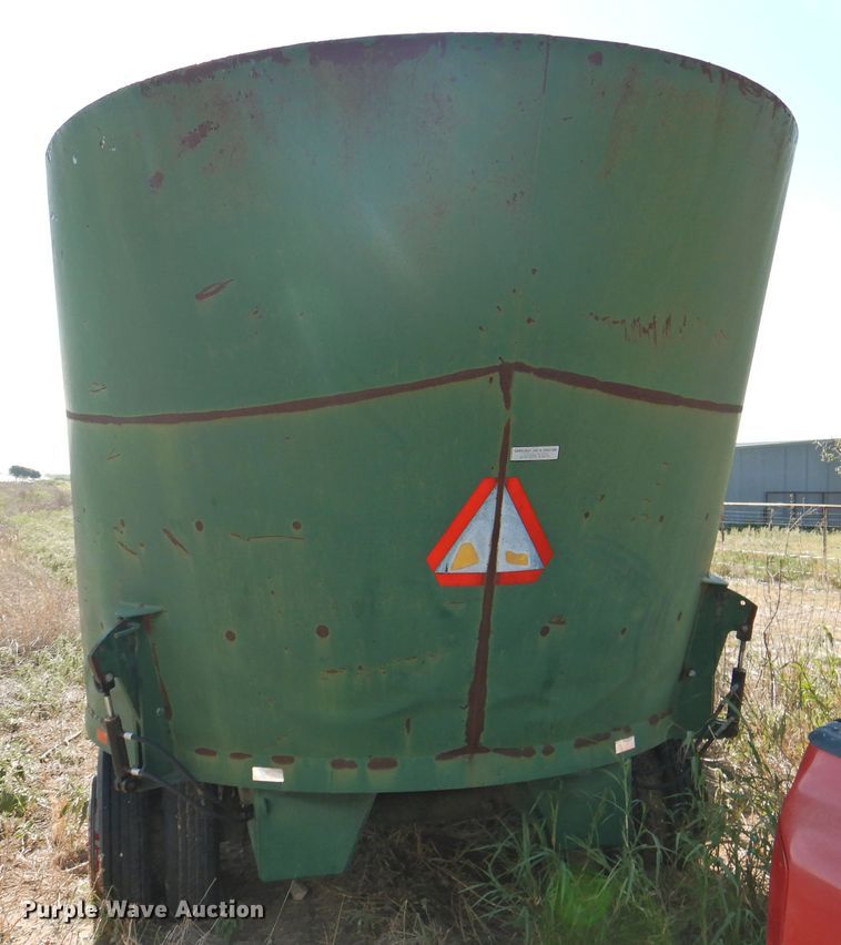 image for item DG1439 Arts-Way SupRaMix 15002M5 grinder/mixer