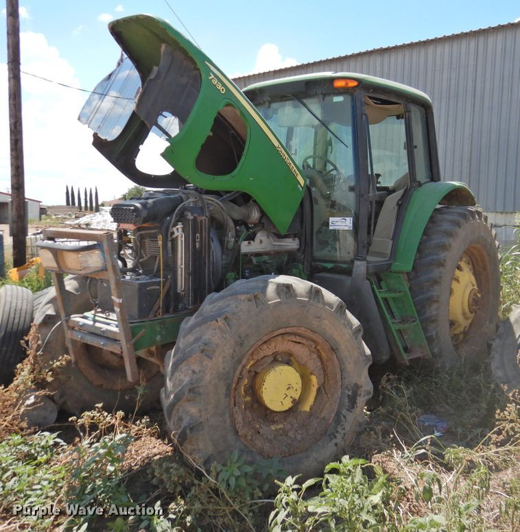 image for item DG1445 2010 John Deere 7330  MFWD tractor