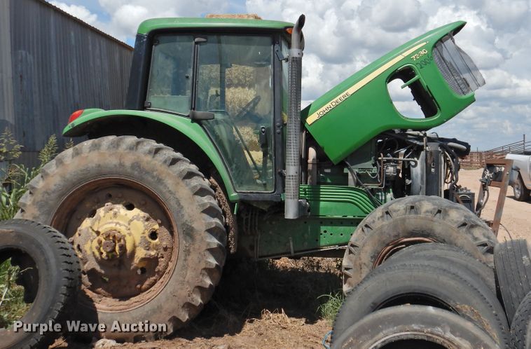 image for item DG1445 2010 John Deere 7330  MFWD tractor