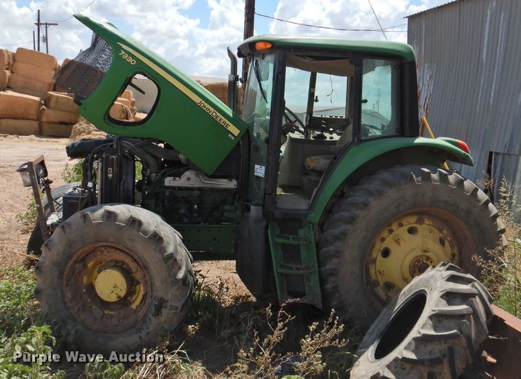 image for item DG1445 2010 John Deere 7330  MFWD tractor
