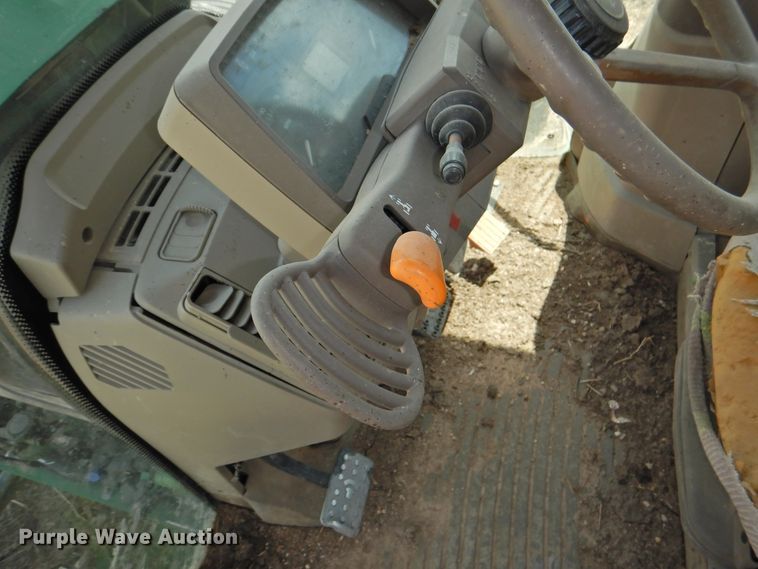 image for item DG1445 2010 John Deere 7330  MFWD tractor