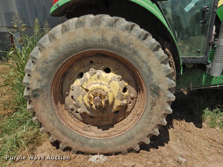 image for item DG1445 2010 John Deere 7330  MFWD tractor