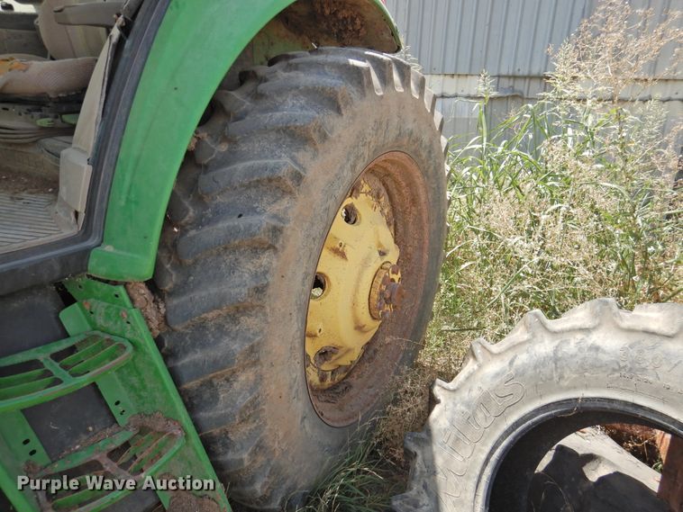 image for item DG1445 2010 John Deere 7330  MFWD tractor