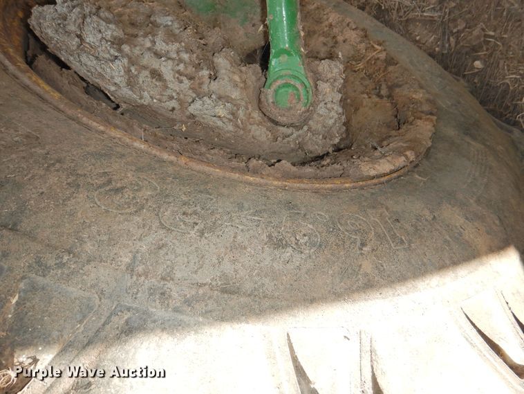 image for item DG1445 2010 John Deere 7330  MFWD tractor