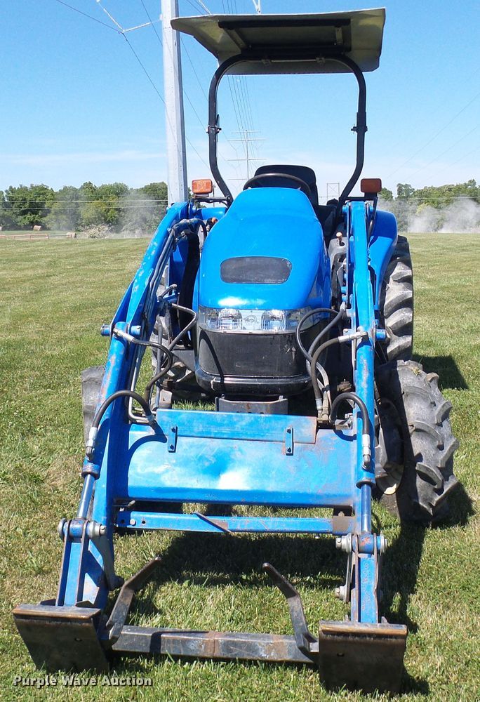 image for item DG2025 New Holland TC45D  MFWD tractor