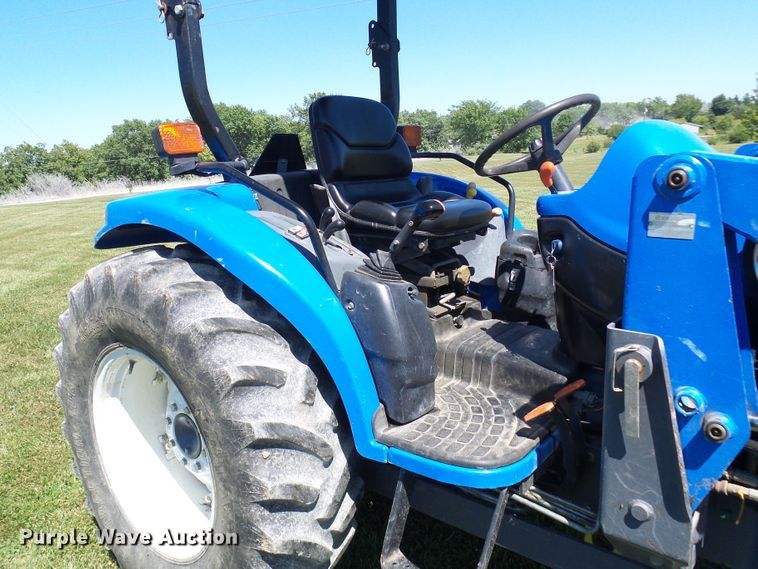 image for item DG2025 New Holland TC45D  MFWD tractor