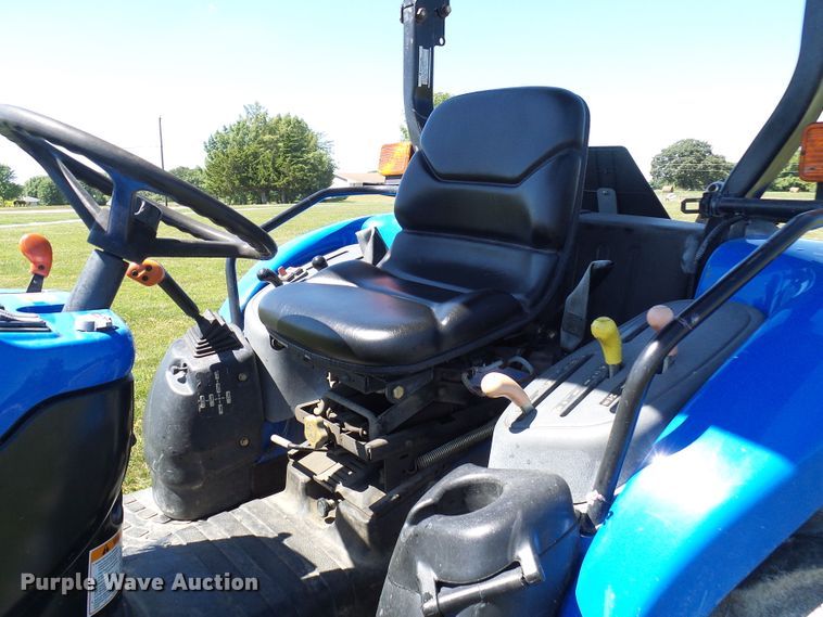 image for item DG2025 New Holland TC45D  MFWD tractor