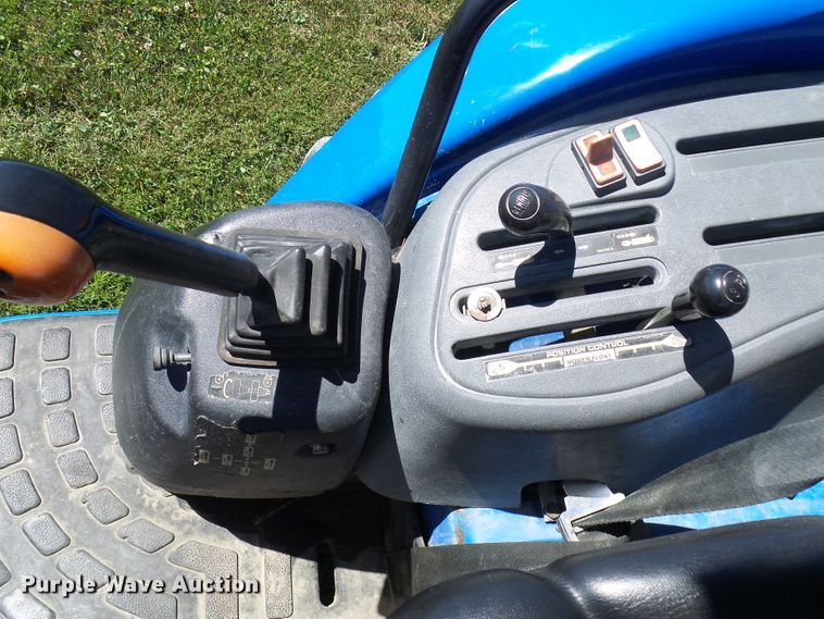 image for item DG2025 New Holland TC45D  MFWD tractor