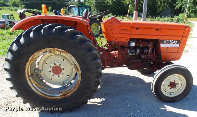image for item DG2057 Allis Chalmers 5040  tractor