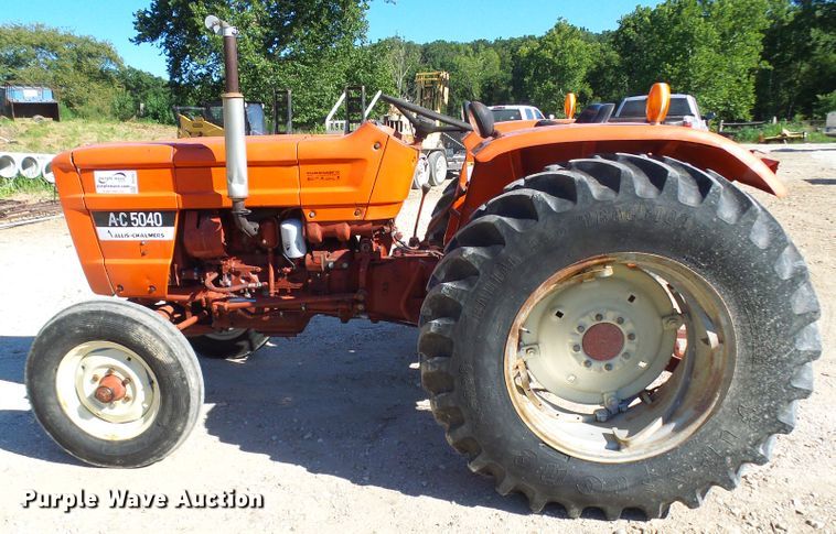 image for item DG2057 Allis Chalmers 5040  tractor