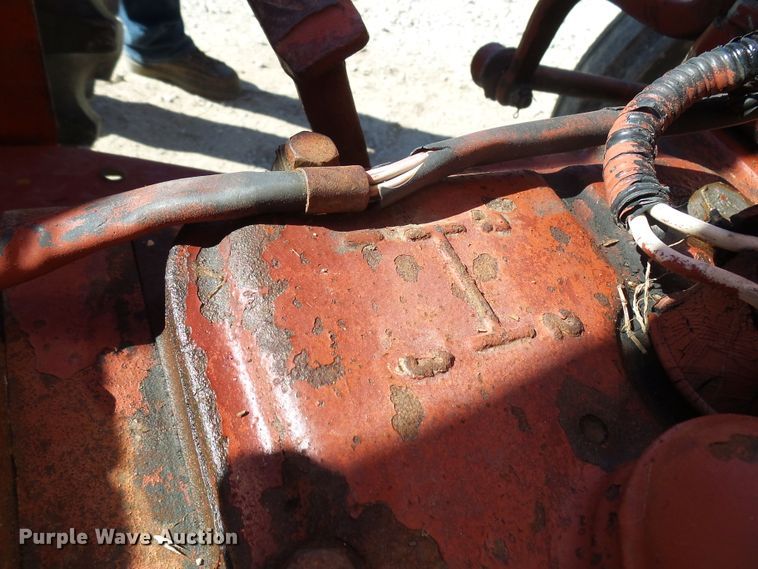 image for item DG2057 Allis Chalmers 5040  tractor