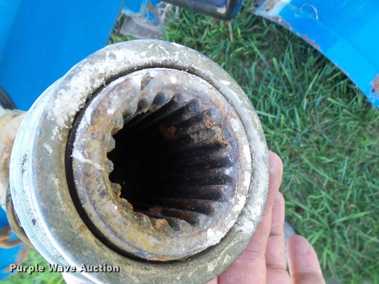 image for item DG2068 Kinze 1050 grain cart