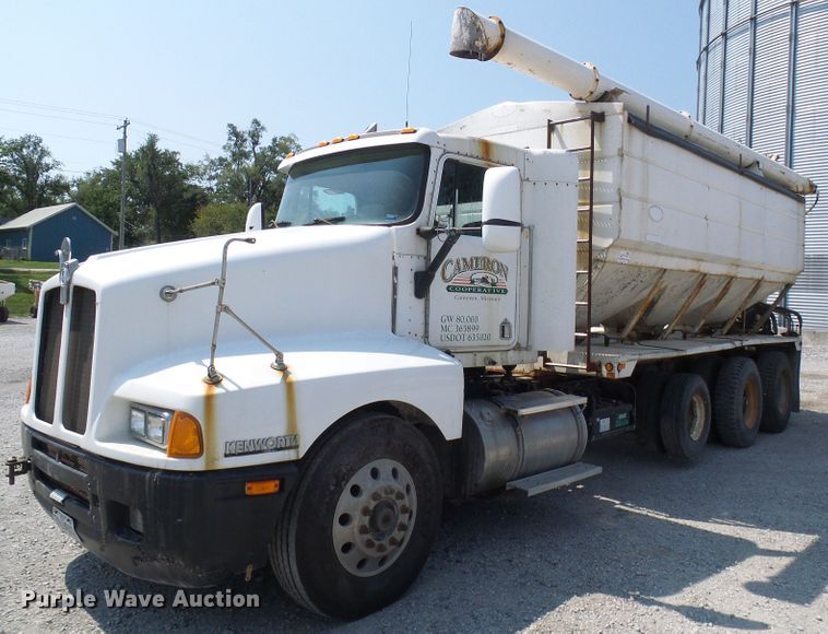 image for item DG2075 1994 Kenworth T600  fertilizer delivery truck