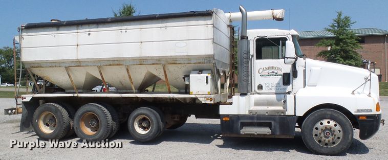 image for item DG2075 1994 Kenworth T600  fertilizer delivery truck
