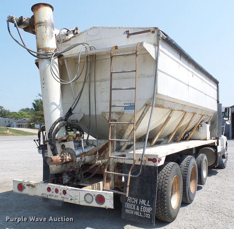 image for item DG2075 1994 Kenworth T600  fertilizer delivery truck