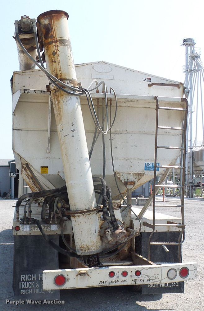 image for item DG2075 1994 Kenworth T600  fertilizer delivery truck