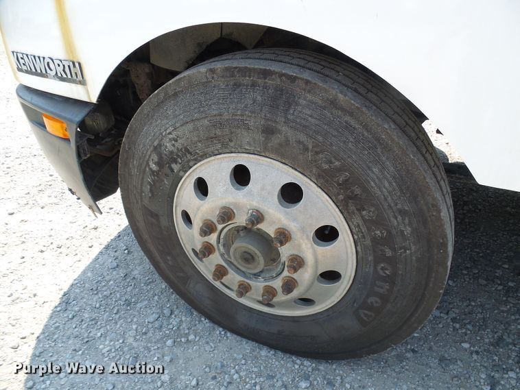 image for item DG2075 1994 Kenworth T600  fertilizer delivery truck