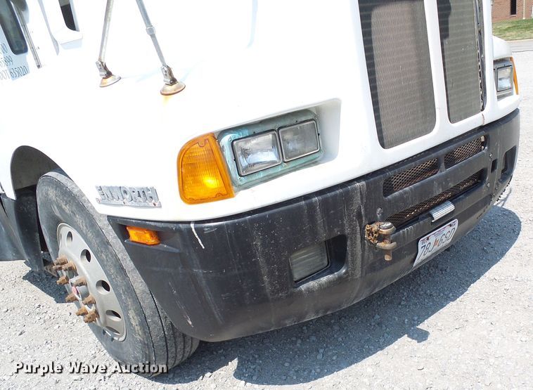 image for item DG2075 1994 Kenworth T600  fertilizer delivery truck