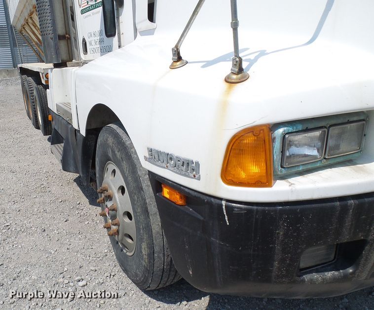 image for item DG2075 1994 Kenworth T600  fertilizer delivery truck