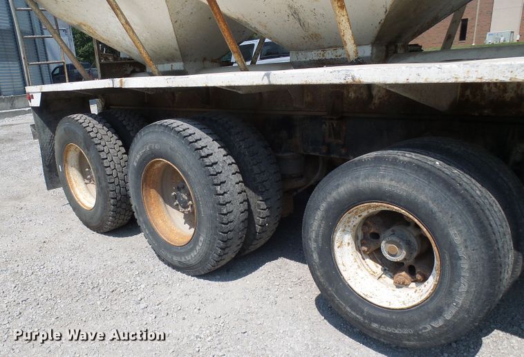 image for item DG2075 1994 Kenworth T600  fertilizer delivery truck