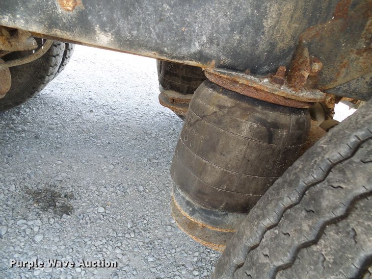 image for item DG2075 1994 Kenworth T600  fertilizer delivery truck