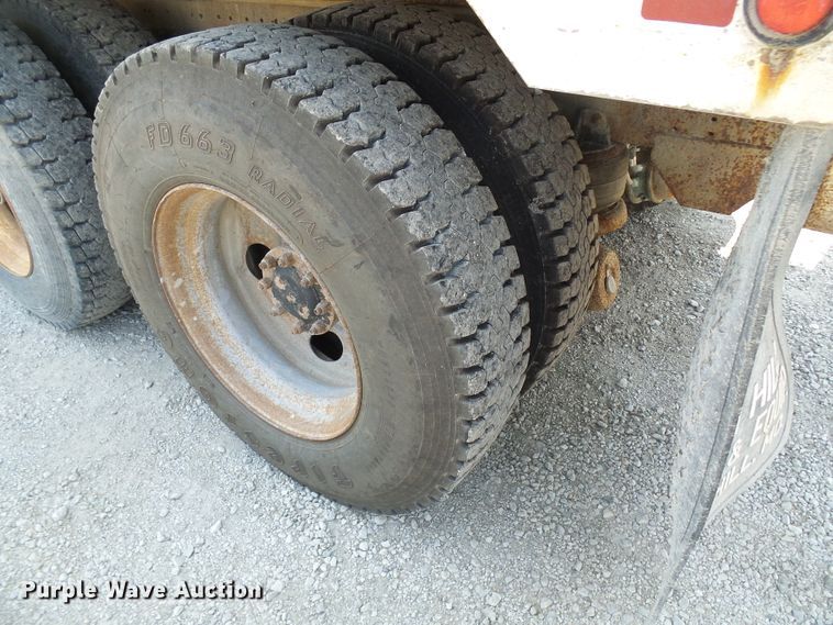 image for item DG2075 1994 Kenworth T600  fertilizer delivery truck