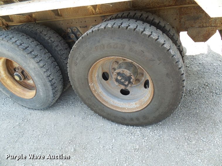 image for item DG2075 1994 Kenworth T600  fertilizer delivery truck