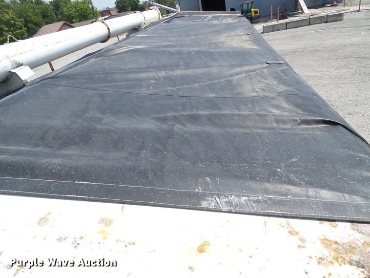 image for item DG2075 1994 Kenworth T600  fertilizer delivery truck