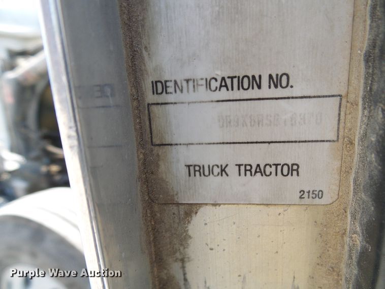 image for item DG2075 1994 Kenworth T600  fertilizer delivery truck