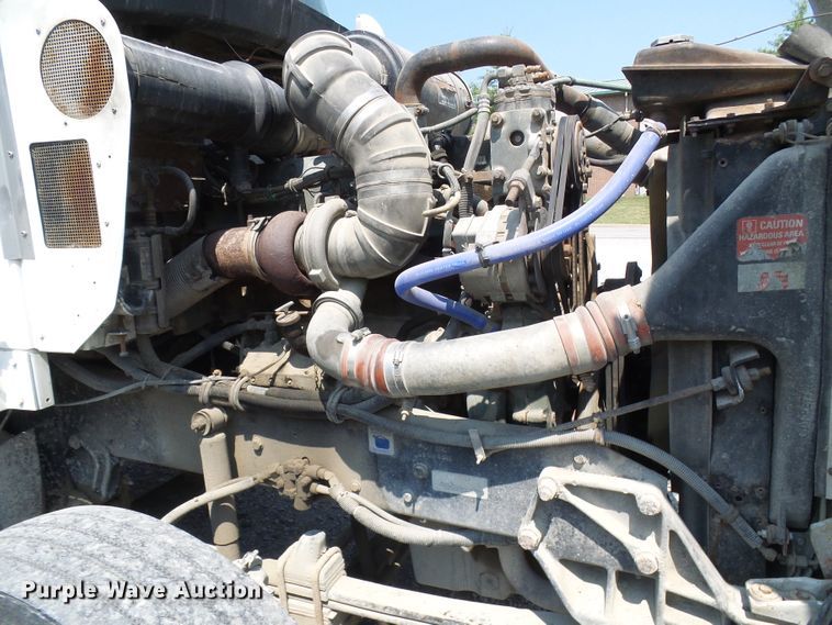 image for item DG2075 1994 Kenworth T600  fertilizer delivery truck