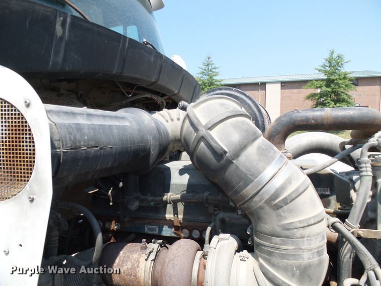 image for item DG2075 1994 Kenworth T600  fertilizer delivery truck