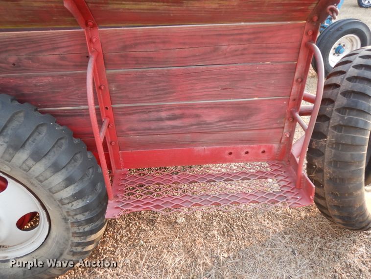 image for item DG6899 Shop built grain wagon