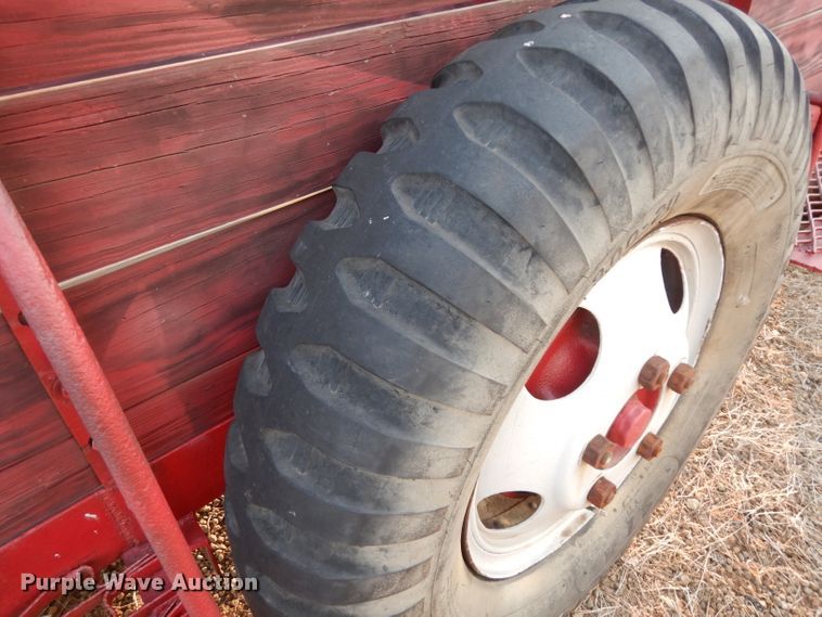 image for item DG6899 Shop built grain wagon