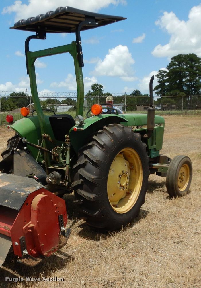 image for item DG6904 John Deere 1050  tractor