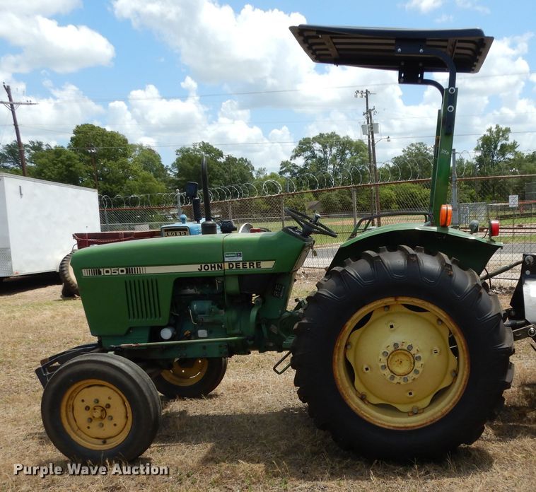 image for item DG6904 John Deere 1050  tractor