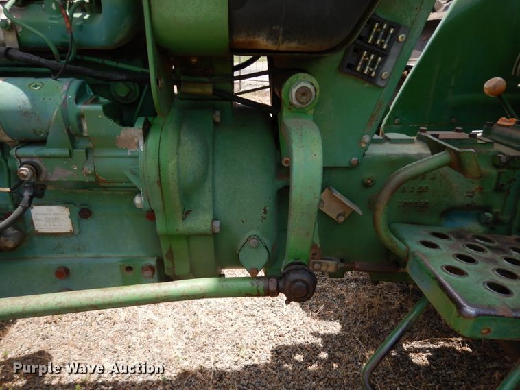 image for item DG6904 John Deere 1050  tractor