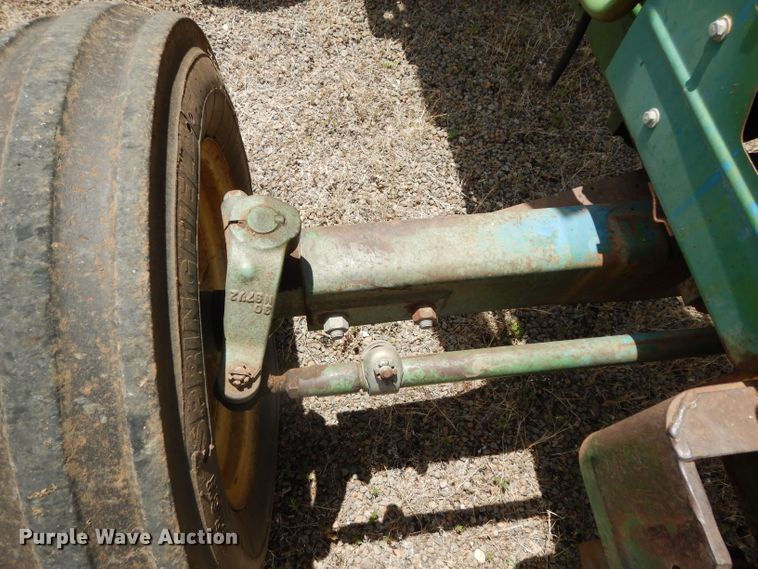 image for item DG6904 John Deere 1050  tractor