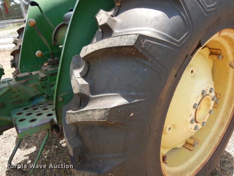 image for item DG6904 John Deere 1050  tractor