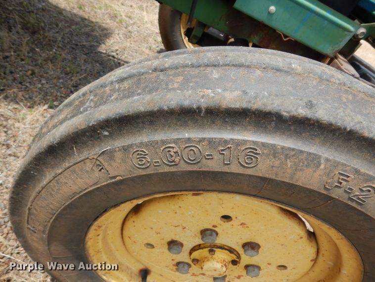 image for item DG6904 John Deere 1050  tractor