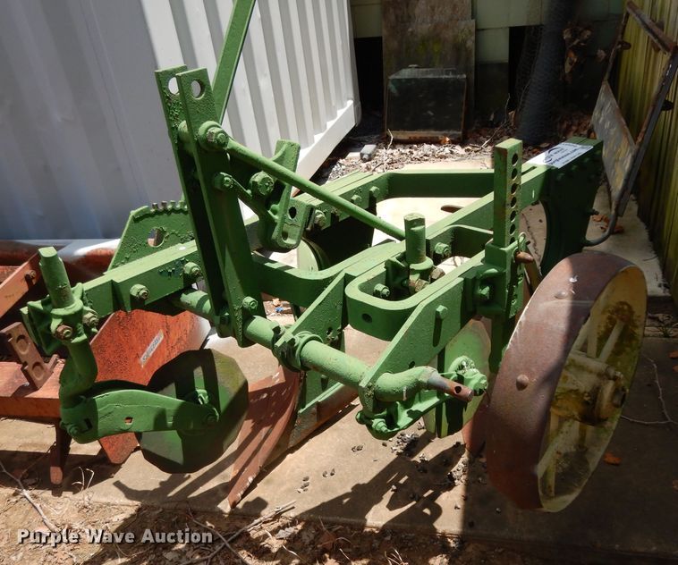 image for item DG6912 John Deere two bottom plow