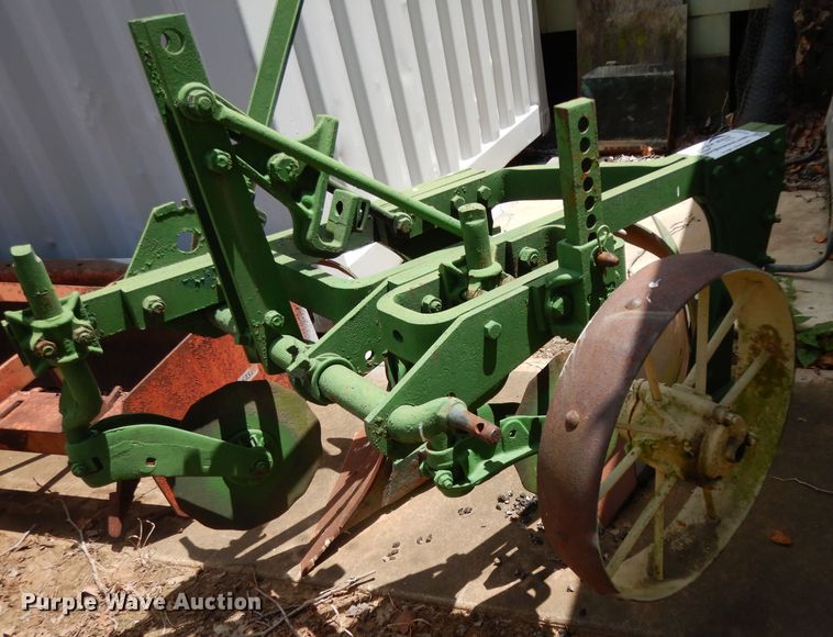 image for item DG6912 John Deere two bottom plow