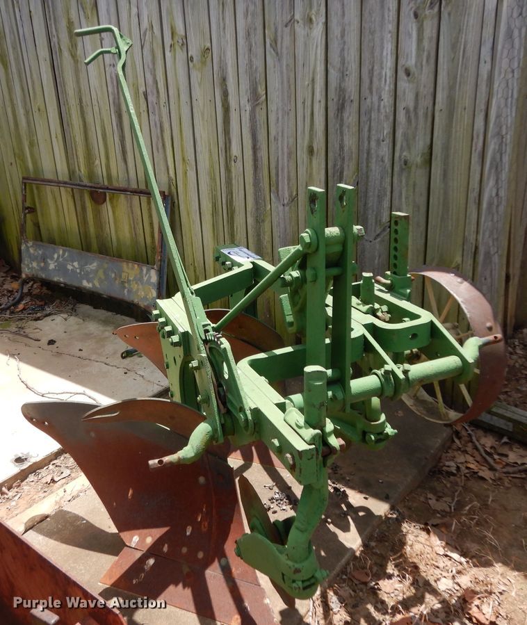 image for item DG6912 John Deere two bottom plow