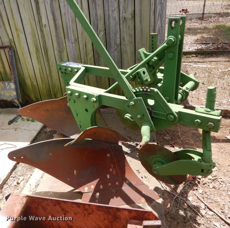 image for item DG6912 John Deere two bottom plow