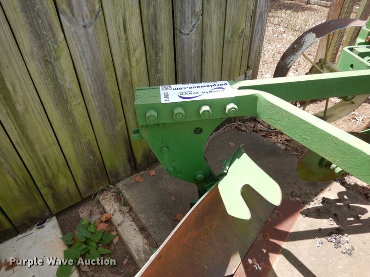 image for item DG6912 John Deere two bottom plow