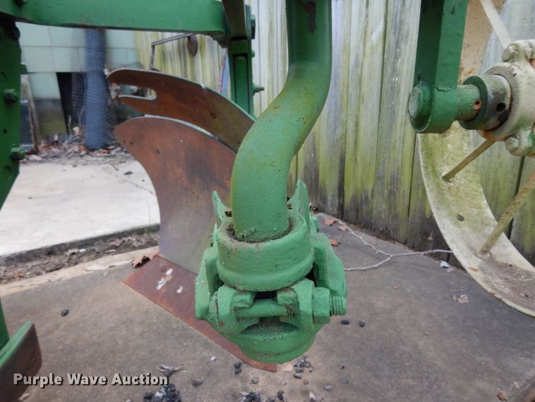 image for item DG6912 John Deere two bottom plow