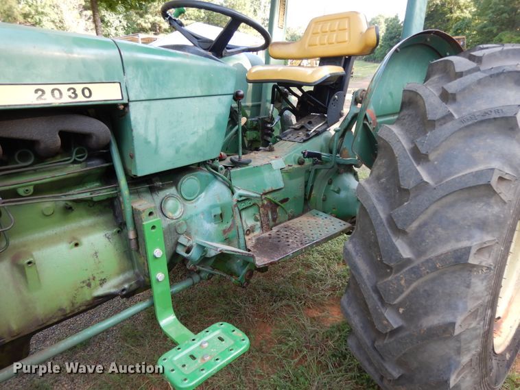 image for item DG6917 John Deere 2030  tractor
