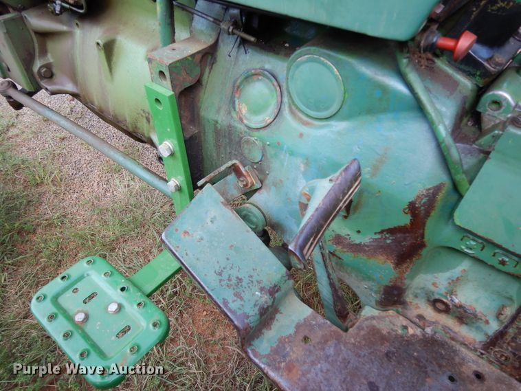 image for item DG6917 John Deere 2030  tractor