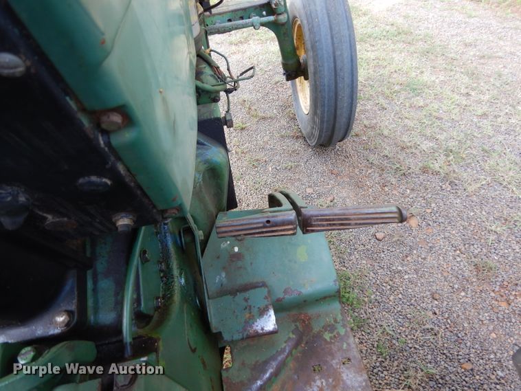 image for item DG6917 John Deere 2030  tractor