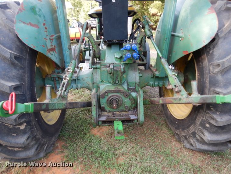 image for item DG6917 John Deere 2030  tractor